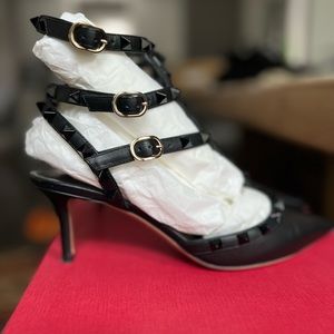 Valentino 65mm Rockstud Sandals in Nero